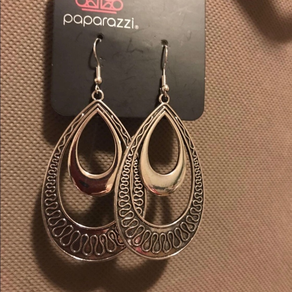 Paparazzi double dangle earrings